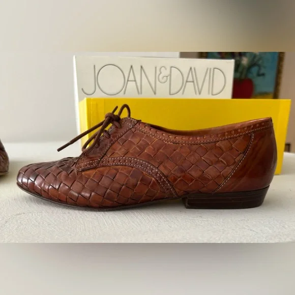 Vintage Joan & David Women’s Leather Shoes - European Size 8 1/2. - Picture 3 of 16